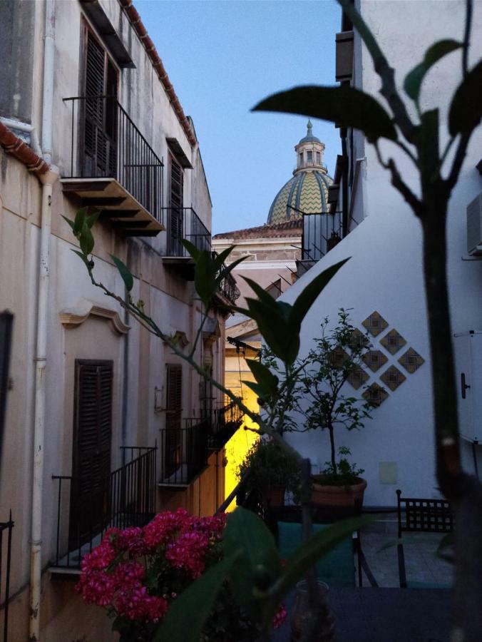 Penthouse Luxury Quattro Canti Palermo Exterior photo